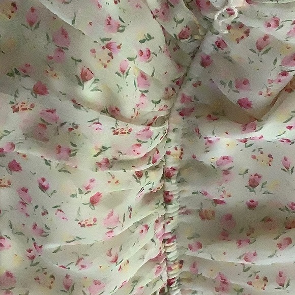 Flower dress - Picture 4 of 4